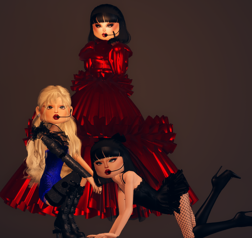 RoyaleLuck's tweet photo. Ainda não superamos #gagacabana #DressToImpress https://t.co/e8GC94vnY8