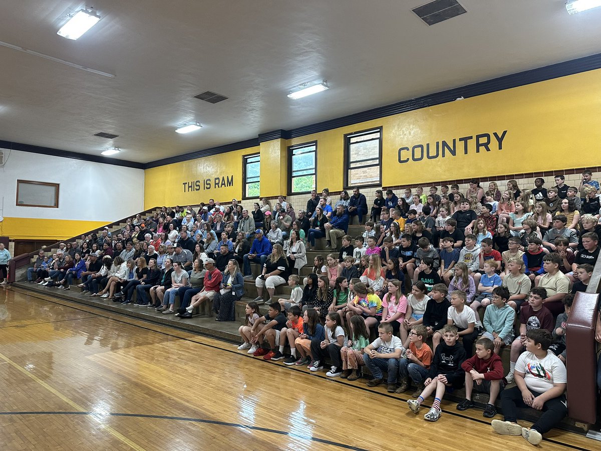 RMS_RossRams's tweet photo. Packed house for 4th grade awards!!! See you tomorrow, 5th grade!! #BeRAMS https://t.co/a4aCnQ5qVB