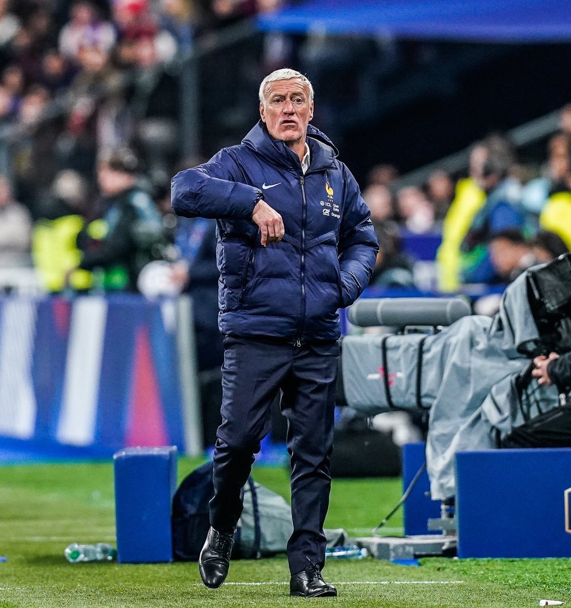 _BeFootball's tweet photo. 🚨🚨 𝗕𝗥𝗘𝗔𝗞𝗜𝗡𝗚 ! 𝗟𝗔 𝗧𝗘𝗡𝗗𝗔𝗡𝗖𝗘 𝗘𝗦𝗧 𝗔̀ 𝗨𝗡𝗘 𝗖𝗢𝗡𝗩𝗢𝗖𝗔𝗧𝗜𝗢𝗡 𝗗𝗘 𝗥𝗔𝗬𝗔𝗡 𝗖𝗛𝗘𝗥𝗞𝗜 𝗘𝗡 𝗕𝗟𝗘𝗨𝗦 𝗗𝗘𝗠𝗔𝗜𝗡 !!!!!! 🇫🇷🌟🥵🥵🥵

Le jour de gloire est arrivé.

(@lequipe) https://t.co/hBfbMtUudT