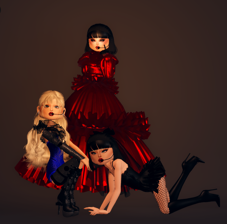 RoyaleLuck's tweet photo. Ainda não superamos #gagacabana #DressToImpress https://t.co/e8GC94vnY8