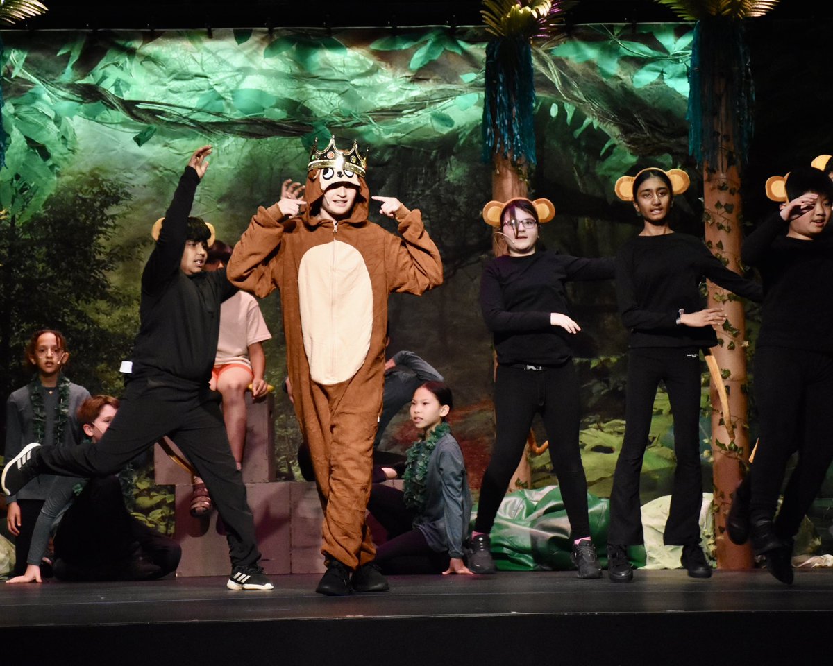 BASISIndMcLean's tweet image. 🌿Jungle Book Kids, presented by the Grades 5–6 Drama Club and directed by Ms. Glanzer, concluded successfully last week! 🦧Bravo to everyone’s dedication to bringing this musical adventure to life! 👏
.
.
.
#schoolperformance #drama #theaterkids #primaryschool #community #bim