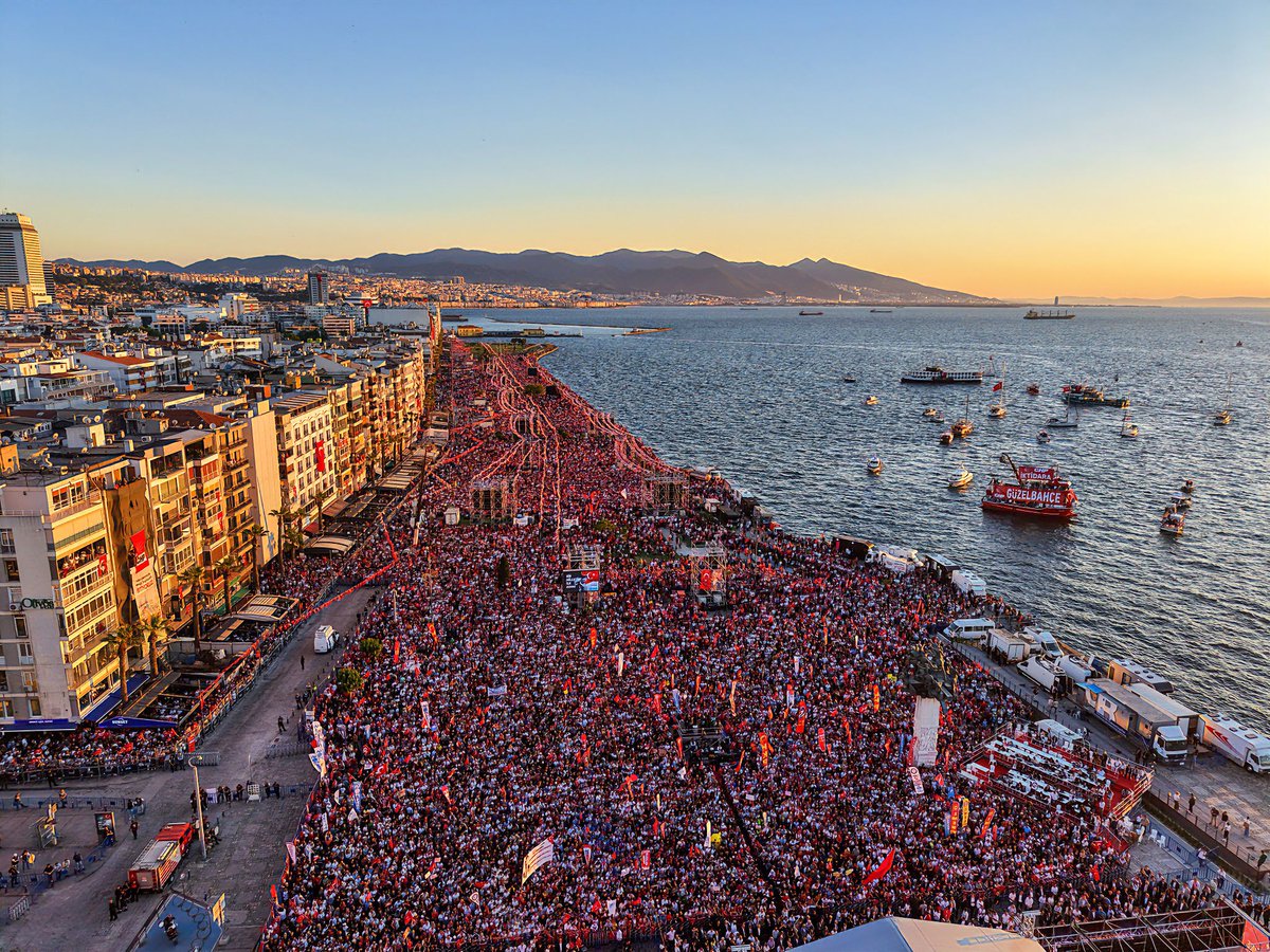 yenipartizmiril's tweet photo. Teşekkürler İzmir, iyi ki varsın İzmir! 🇹🇷🫶🏻 https://t.co/o4nj9XSyd3