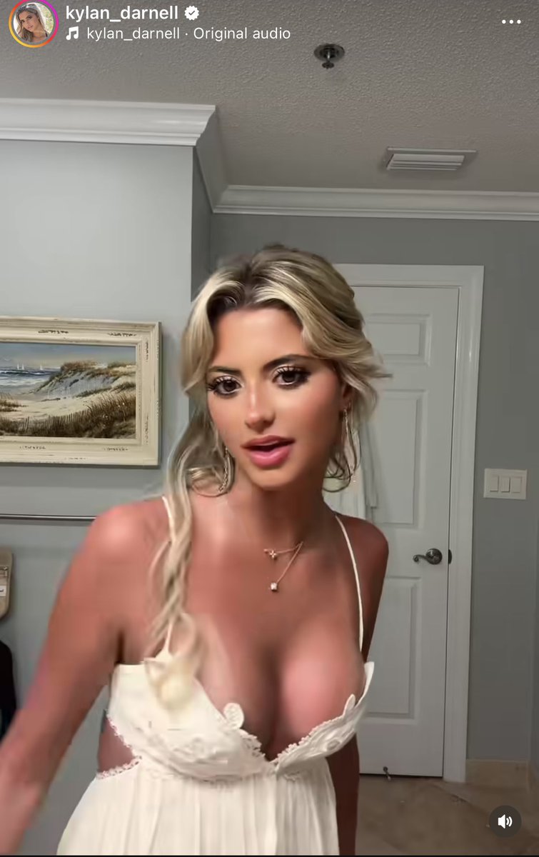 Kylan looking pretty good these days. Can't complain with a rack like that. Future zetas take notes.