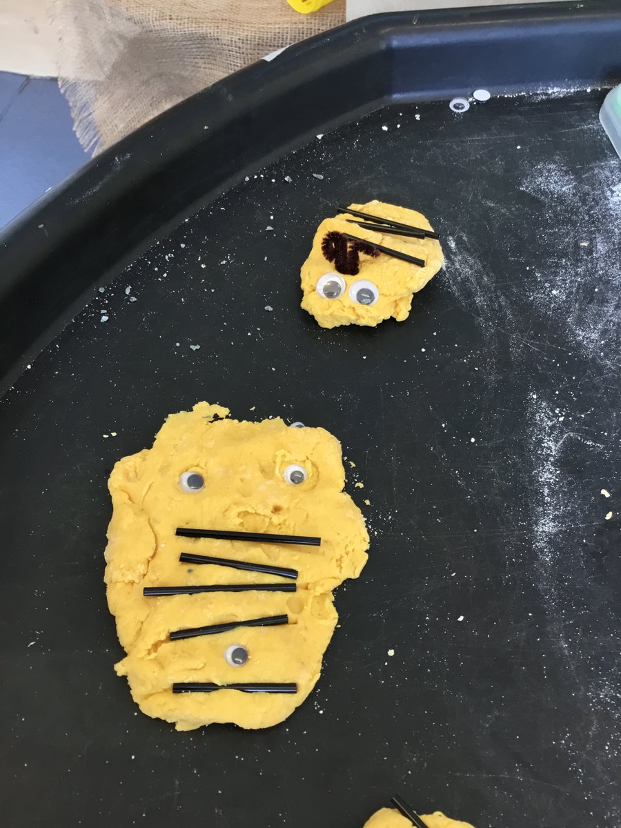 FlushdykeClass1's tweet photo. Happy World Bee Day! A day full of learning about bees! #EYFS #WorldBeeDay https://t.co/GorzIRWvMc