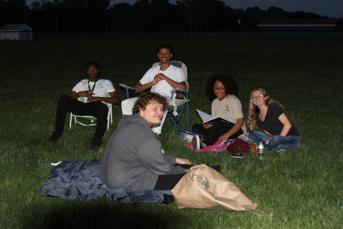 Can't wait to see our senior Hawks on Thursday for graduation practice. Here are some shots from our #SeniorSunset #SGClassOf2025