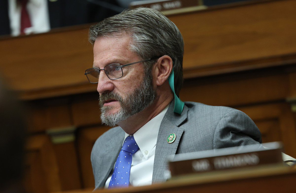 LeadingReport's tweet image. BREAKING: Rep. Tim Burchett calls for public executions for child predators.