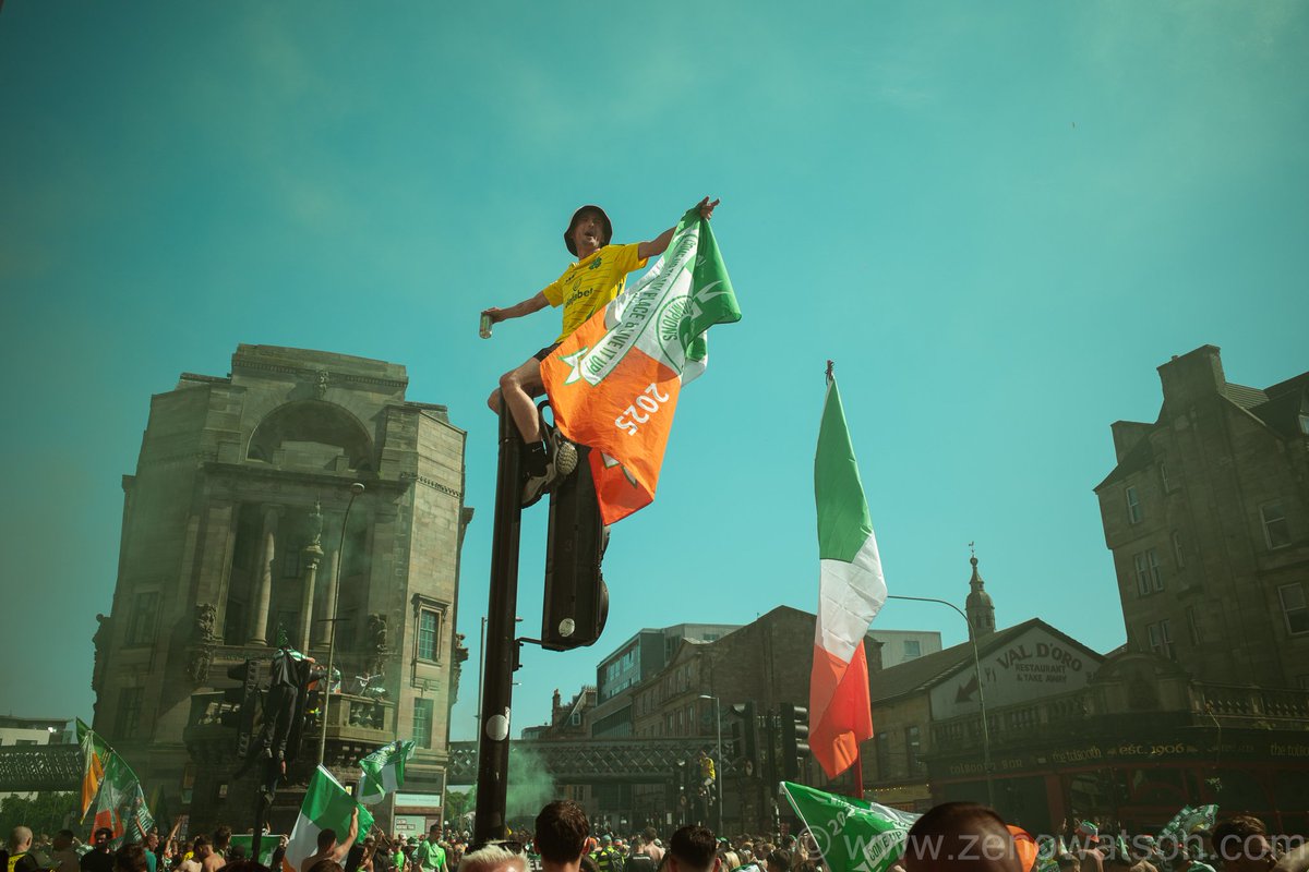 ZenoWatson's tweet image. Photos from the weekend Pt3. From the Orange Walk to the Celtic celebrations all in Glasgow on the same day.