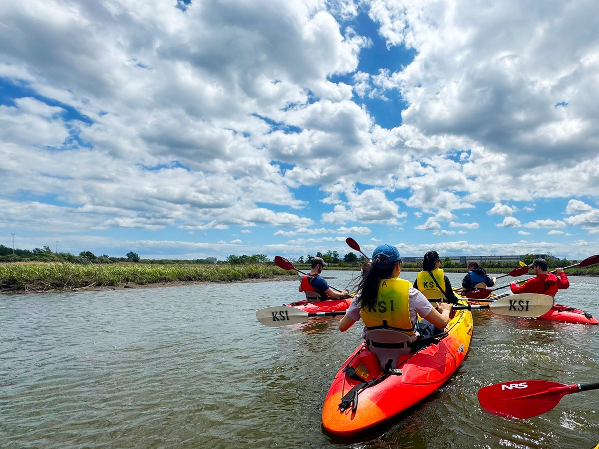 NYCPlanning's tweet photo. Happy 5/20, New York!

For the past week, we've celebrated NYC's 520 miles of waterfront with free events focused on the present and future of industry along the water — from kayaking in Old Place Creek to seeing how @NYCSanitation transports recycling along the Hudson River 🌊 https://t.co/WI5kz9S0RE