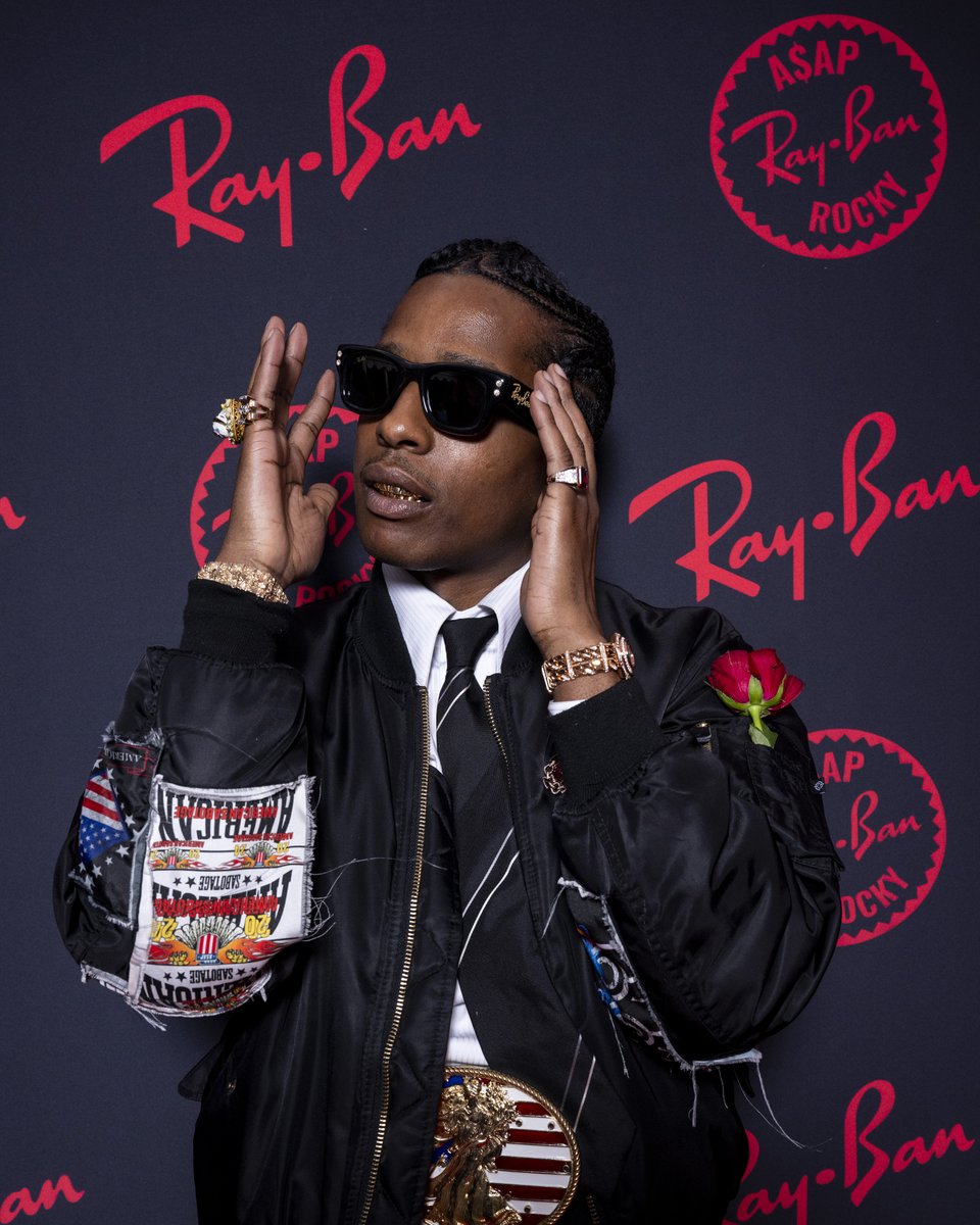 happy wife, happy life

<a href="/asvpxrocky/">LORD FLACKO JODYE II</a> and <a href="/rihanna/">Rihanna</a> step out in style with the Wayfarer Puffer