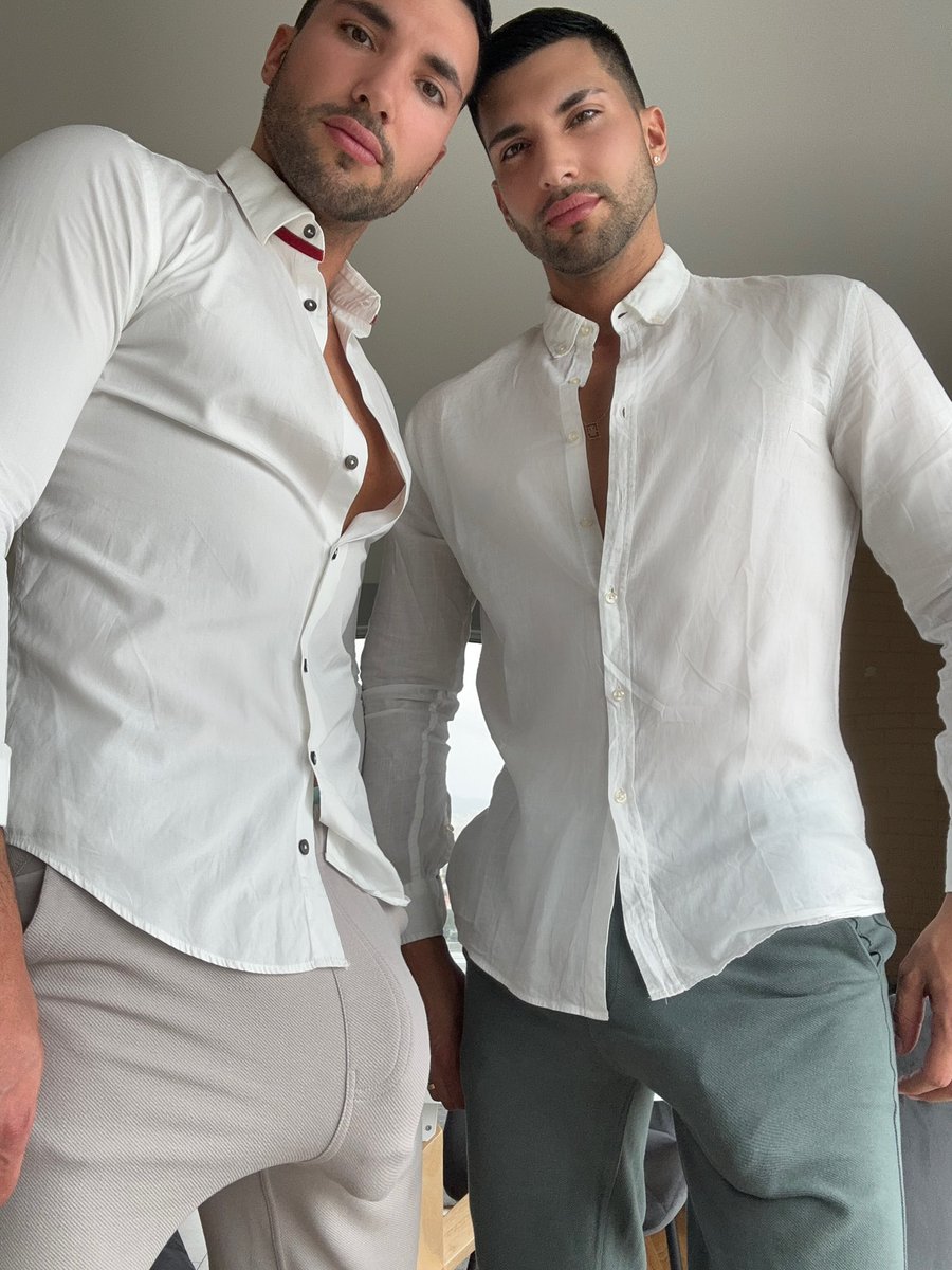 RT if you like BIG guys