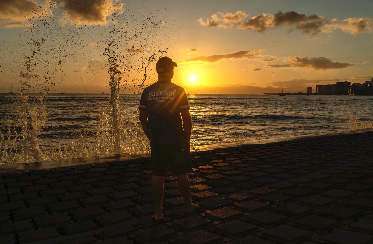 BATbasqueteam's tweet photo. #SurfEgokitua Aitor Francesena bigarren izan da Munduko zirkuituko Hawaiiko proban. Australiako garaipenaren ostean, oraingoan ezin izan du podiumeko gorengo tokira igo zarauztarrak. Hala ere, egindako lanarekin gustora amaitu du. Zorionak, Gallo!
#SurfAdaptado Aitor Francesena ha sido segundo en la prueba de Hawai del circuito mundial. Después del triunfo en Australia, esta vez no ha sido posible subir a lo más alto del podio, aunque el zarauztarra ha concluido satisfecho con su trabajo. ¡Felicidades, Gallo!
