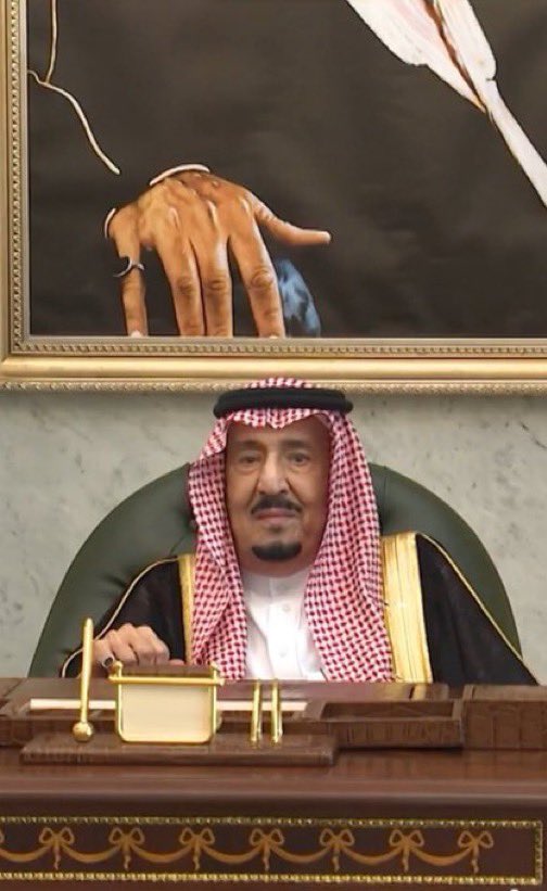Jc__iiio's tweet photo. #الملك_سلمان_بن_عبدالعزيز
الله لايحرمنا طلتك يابوفهد، ويخليك لنا 

الخاتم اللي في يمين ابوفهد
هو الذي قد كان بأصب��  معزي
ورث من الاجداد باقٍ على العهد
الله يديمك لنا يا ( تاج ) عزي 🫡

@KingSalman https://t.co/DAMXEI65lz