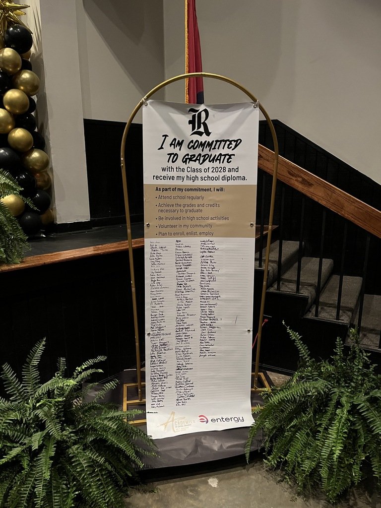 RHS_Senators's tweet image. Nearly 250 freshman students attended the Robinson High Pledge to Graduate ceremony on Tuesday, May 20, 2025. These students made the pledge to commit to education and ultimately graduate as part of the Academies of Central Arkansas.
#academiesofpcssd
#academiesofjoetrobinson