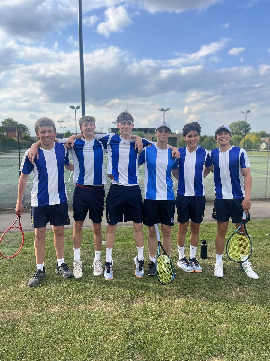 Another fantastic afternoon for the annual ‘Boys House Tennis’ tournament. Always a hotly contested event! Well done to everyone who participated 👊

Congratulations to:

🏆 Champions - SCHOOL HOUSE

🥈 Runners up - LATHAM HOUSE