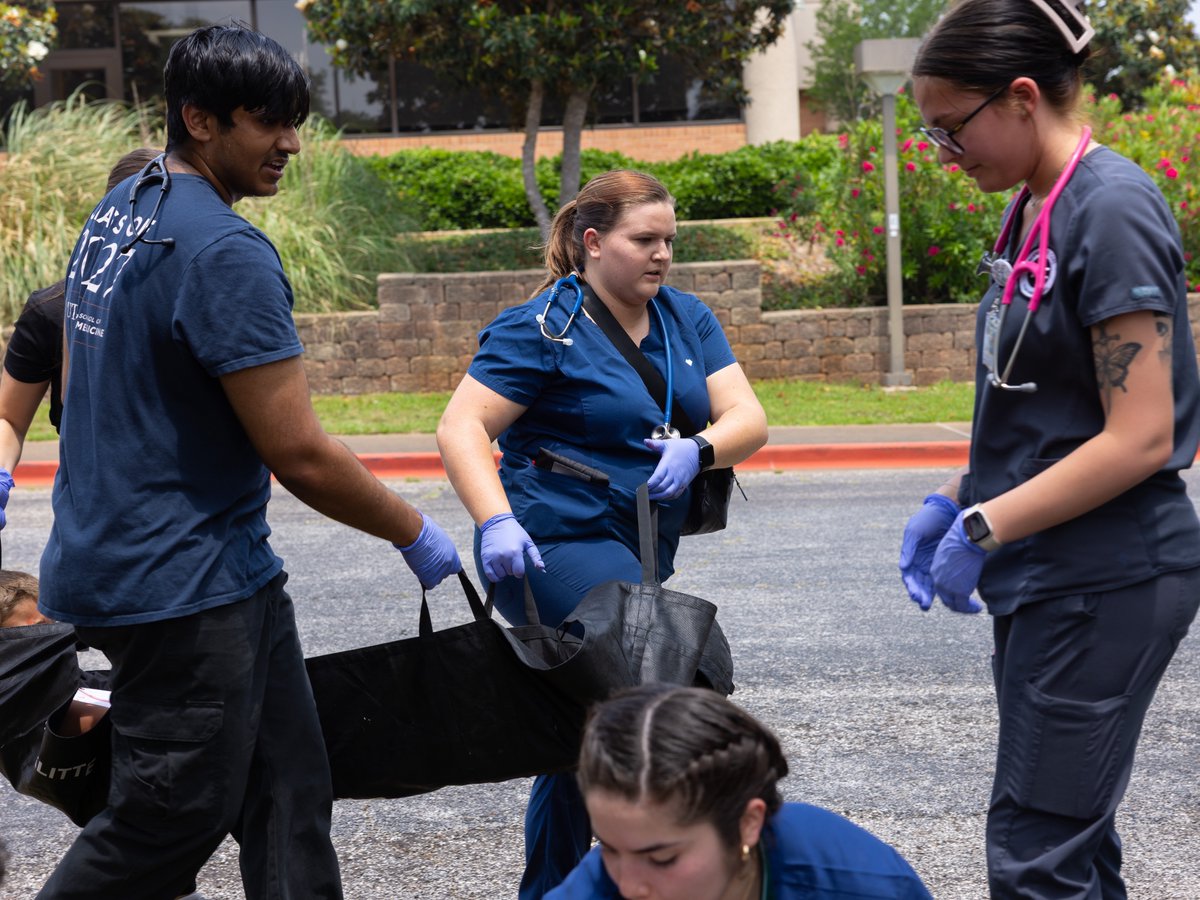 The UT Tyler School of Medicine hosted a Mass Casualty Simulation Training for health field students on Saturday. Thank you to the Tyler community for collaborating with the School of Medicine to provide students with this educational opportunity! 👏✨ #UTTyler #SchoolOfMedicine