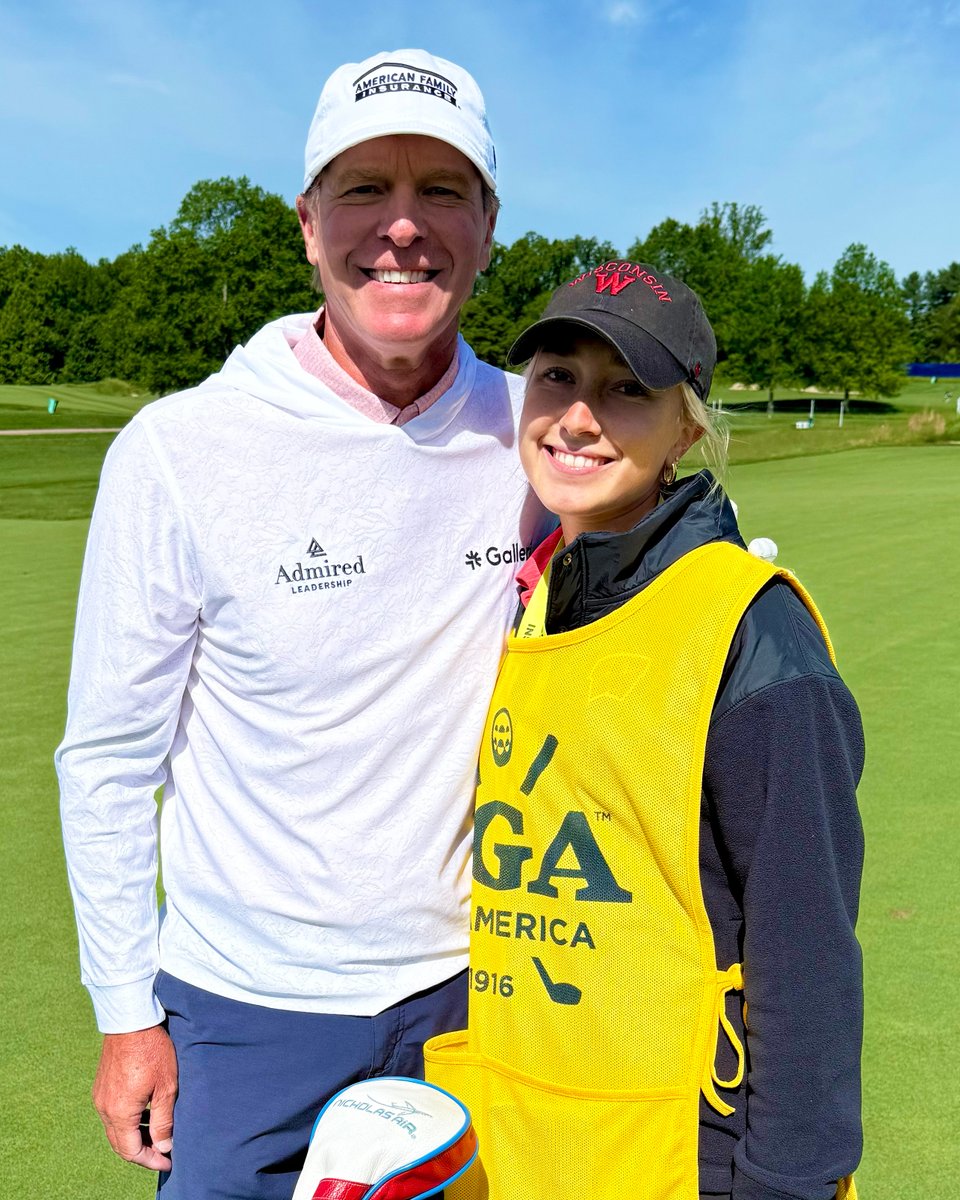 Team Stricker ❤️

Izzi is back on the bag for Dad at Congressional!