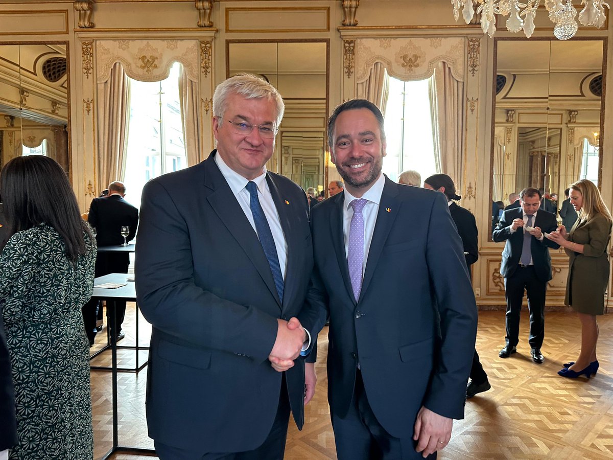 Andrii Sybiha ๐บ๐ฆ (@andrii_sybiha) on Twitter photo With <a href="/prevotmaxime/">Maxime PREVOT</a> at the EU-African Union reception. Grateful to my Belgian colleague for the invitation. We value our partnership with Belgium and its firm support. We discussed defense assistance, such as the provision of F-16s and investment in Ukraine's defense industry. With <a href="/prevotmaxime/">Maxime PREVOT</a> at the EU-African Union reception. Grateful to my Belgian colleague for the invitation. We value our partnership with Belgium and its firm support. We discussed defense assistance, such as the provision of F-16s and investment in Ukraine's defense industry.