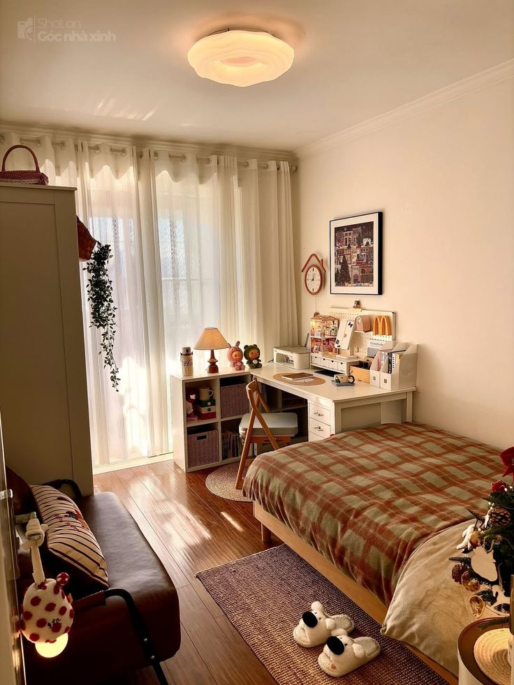 ppssahc's tweet photo. how does pinterest see you?

room, singer, aesthetic and outfit https://t.co/Bt47RGRTNF