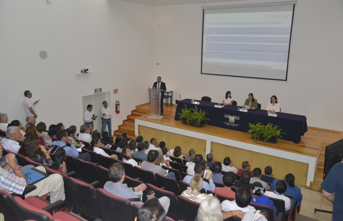 uaemorelos's tweet photo. La #UAEM fue sede hoy del Conversatorio y Taller del Sistema de Evaluación y Acreditación de la Educación Superior realizado en colaboración con la @SEM_Morelos donde la rectora Viridiana León @vaydee llamó a fortalecer la educación superior con calidad. #SEAES #Morelos https://t.co/8aB2t6mEeM
