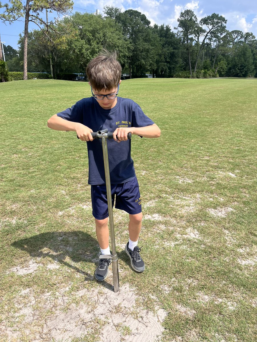 Tuesday - running a bit behind so got some help catching up 🪏 🌱 ❤️🤣