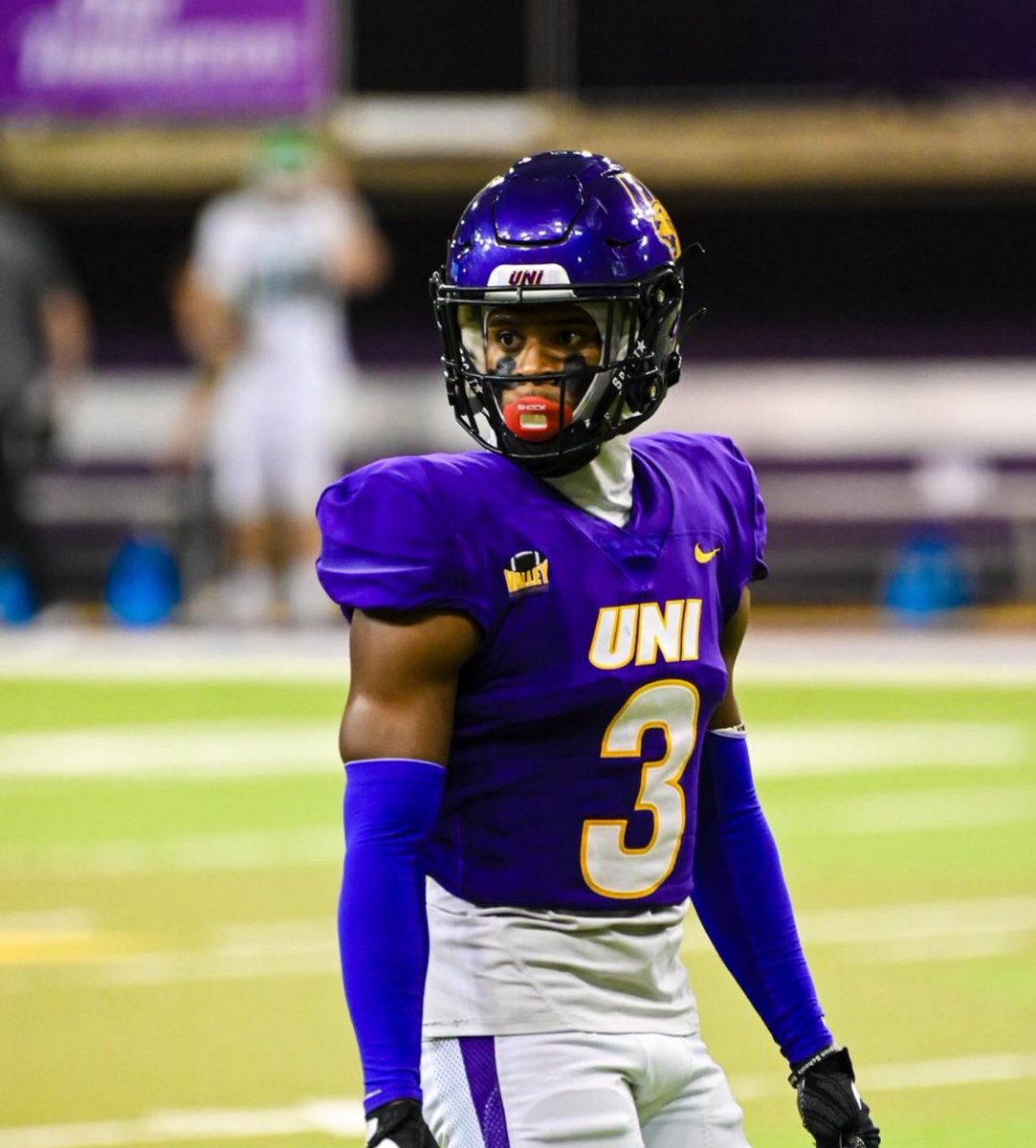 Kamhurst6's tweet image. After a great phone call with @CoachKHodges I’m blessed to receive a d1 offer from “UNI” university of northern Iowa #agtg @tony_woolfolk @AllenTrieu @JPRockMO 💛💜