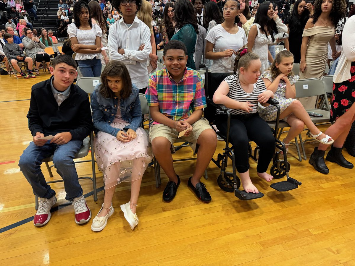 Mackenzie Mahler tweet media