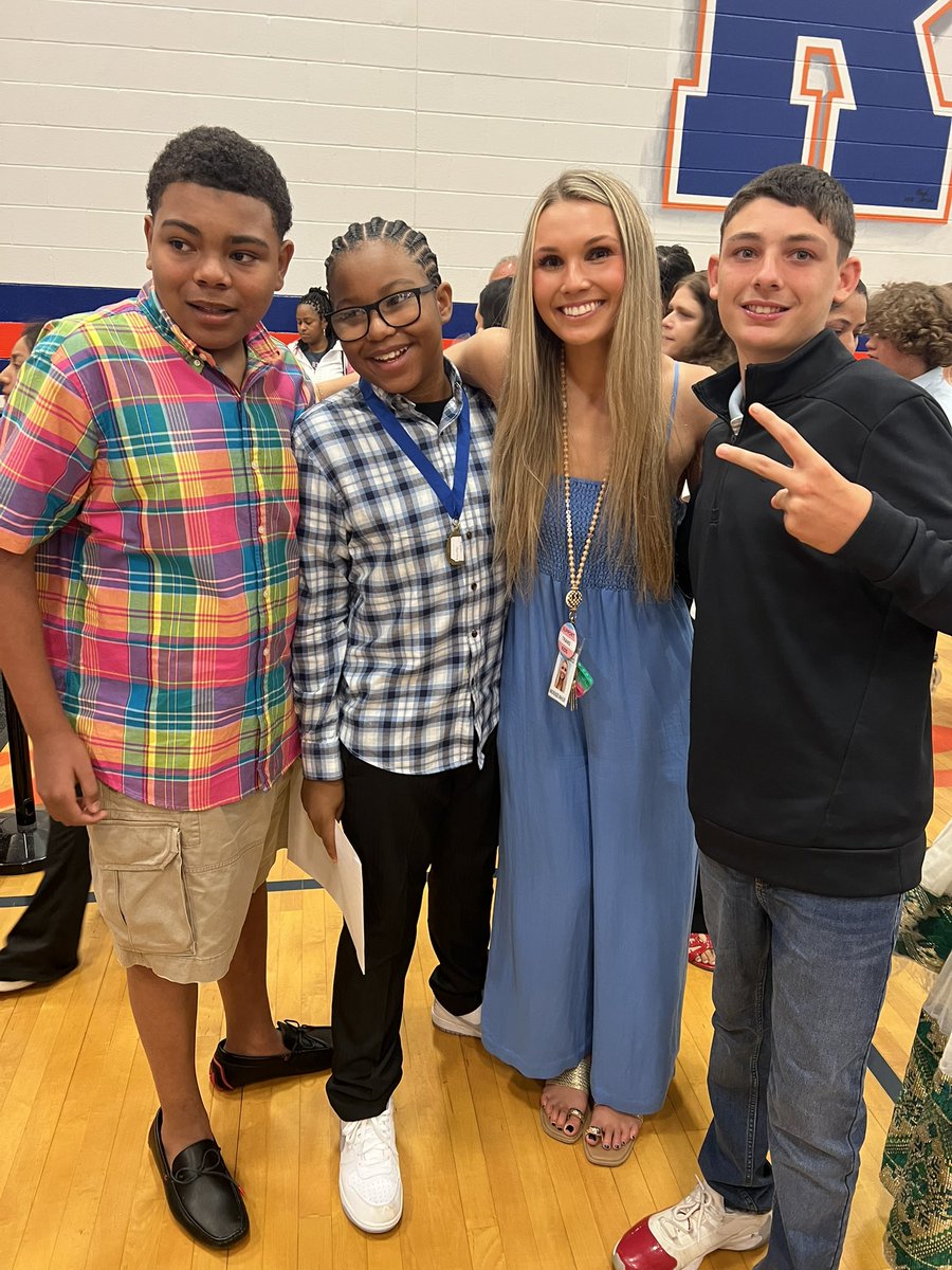 Mackenzie Mahler tweet media