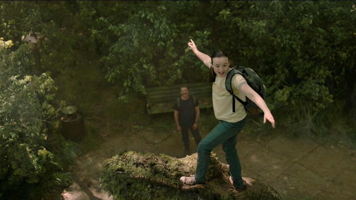 Loving the last of series since first season. But every time a scene with green comes up, feels sub par quality. Every vegetation, plants, moss, flowers seems so misplaced, plastic, dried and unnatural. Really bad job
#HBOmax #TheLastOfUsSeason2