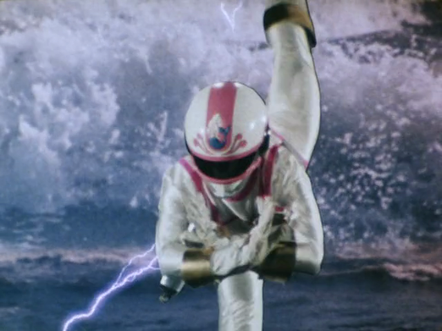 changeman30th's tweet photo. 5/21 is the birthday of Change Mermaid suit actor Masato Akada. His swiftness, kicking ability, acrobatics and fearlessness of heights still awes and entertains viewers and keeps him in our thoughts. A former swimmer, he was meant for the role! #赤田昌人 #スーパー戦隊 https://t.co/s4phvEB5lI