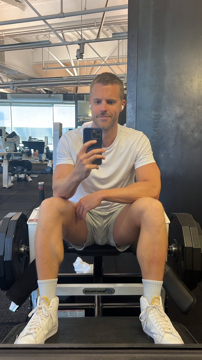 JTaco_Tech2's tweet image. Going commando to the gym is the best feeling 😛