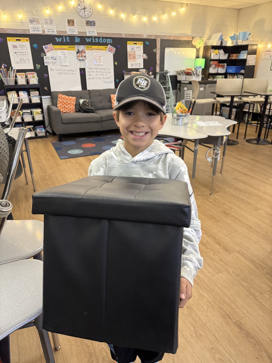 Anything but a backpack day for Spirit Week!! 🤣