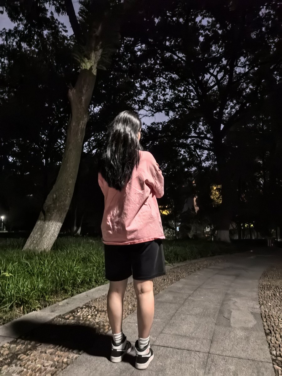 其实后面两张，是主人的朋友偷偷拍的，然后稍微捏了一下，这不算背着主人吧🥲🥲
@BulmaList @007share @btc23333_ @eggroll_tea @tbzt2024 @JGWLXL1314 @luchu888888 https://t.co/9EiCjLwY9a