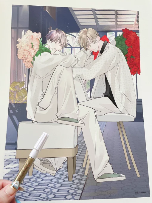 サインを入れる複製原画が到着しました🥰✨

B4サイズ✨大きい…✨

#ハピおね 