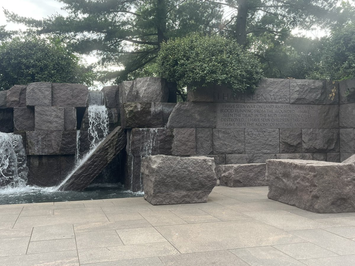An evening walk through the FDR and MLK Memorials