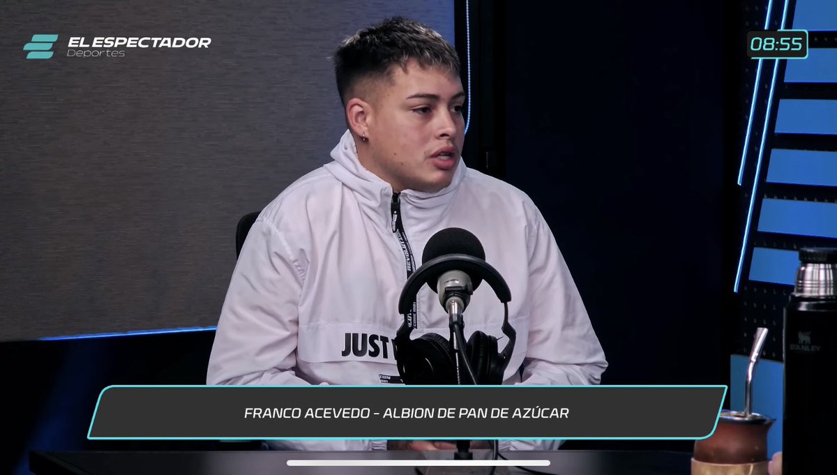 Cara a cara en 𝐄𝐥 𝐃𝐞𝐬𝐩𝐞𝐠𝐮𝐞.

🗣️ Franco Acevedo, golero de Albion de Pan de Azúcar, recientes campeones del Mundial de Clubes de Fútbol de Salón

Entrevista completa → youtu.be/IWKQJUXMads?si…