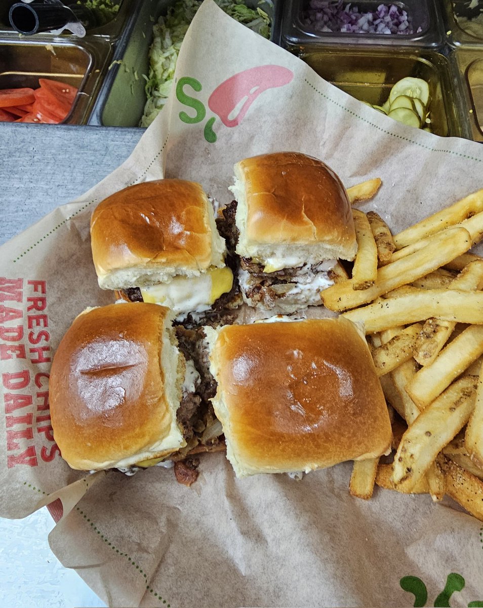 Michael Brown (@mike_brown51) on Twitter photo Come and get those mouth watering Big Mouth Bites at a <a href="/Chilis/">Chili's Grill & Bar</a> near you! Entree or Triple Dipper, you won't be disappointed! 🌶's❤️ #RANCHEY #deliciousfood #foodperfection #Chilispurpose <a href="/brianl28/">Brian Lemerand</a> Come and get those mouth watering Big Mouth Bites at a <a href="/Chilis/">Chili's Grill & Bar</a> near you! Entree or Triple Dipper, you won't be disappointed! 🌶's❤️ #RANCHEY #deliciousfood #foodperfection #Chilispurpose <a href="/brianl28/">Brian Lemerand</a>