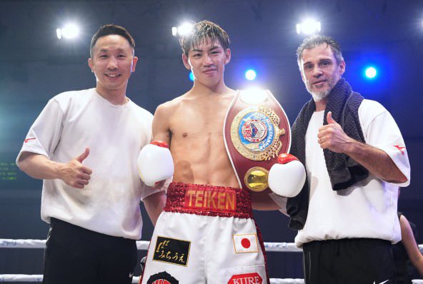 プロ10戦目、6R TKOで勝ちました🔥
今回も沢山の方々のサポート、応援があって無事怪我もなく試合を終える事ができました✨
帝拳ジムの皆さん、伊藤さんをはじめ運営に携わってくださった方々、試合してくれた小國さん角海老ジムさん、ありがとうございました。
これからも頑張ります‼️