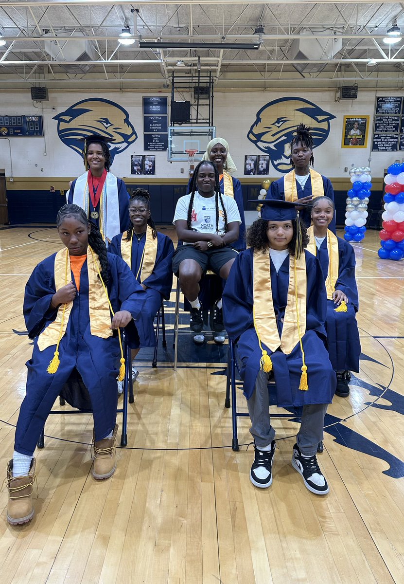 CoogsLady's tweet image. Signing day for our class of 25 athletes. We love y’all and know at the next level you will be great and ready to face anything life throws at you because of your faith!