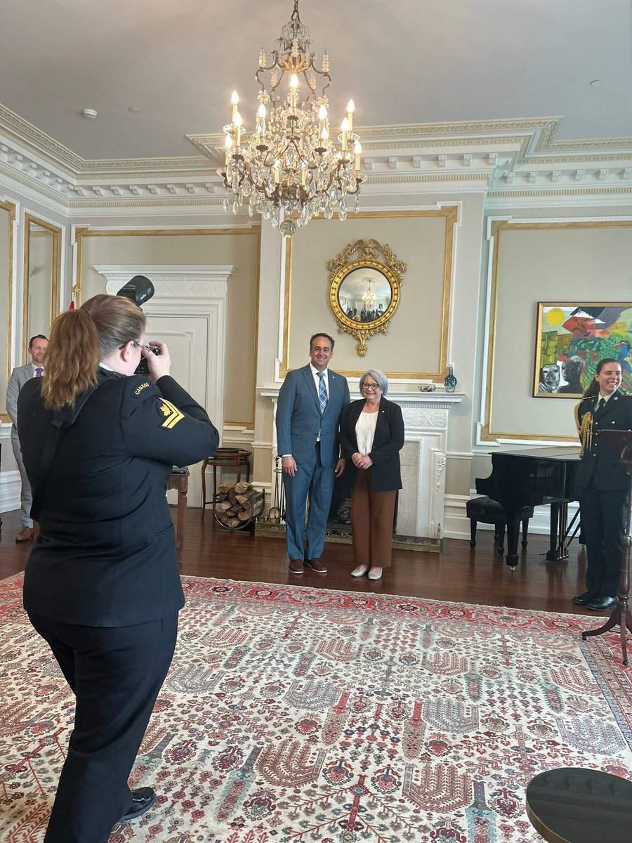 It was an absolute honour to be sworn into His Majesty’s Privy Council today by Her Excellency the Right Honourable Mary Simon in the presence of Vanessa, Frankie, Vivian, my parents and mother-in-law, and Kelly Banks.