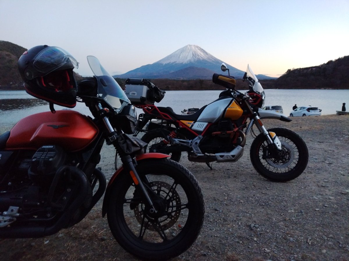 #バイクの右側が好きな同志は写真貼る