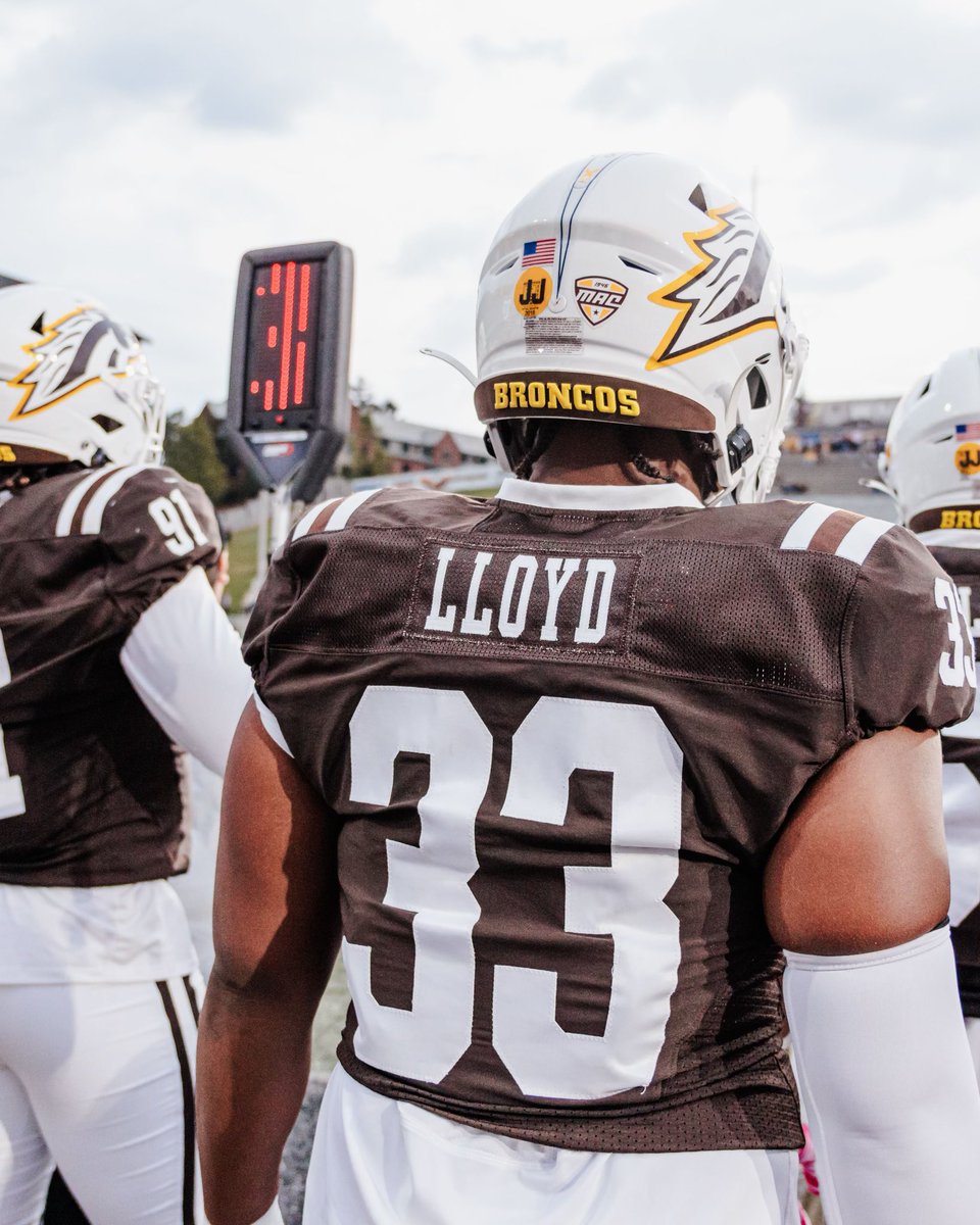 Sanjae Fisher (@chosensanjae) on Twitter photo Blessed to receive an offer from Western Michigan University <a href="/coachsspence/">Sean Spence</a> <a href="/Coach_Mont70/">Roberto Montanez Jr</a> <a href="/Coach_Davis3/">Coach Davis</a> <a href="/CoachQ954/">Coach Q</a> <a href="/NP_Florida/">Chad Jamison</a> <a href="/PrepRedzoneFL/">Prep Redzone Florida</a> <a href="/Dwight_XOS/">Dwight Thomas - Catapult Sports</a> <a href="/LawrenceBl83397/">New Blustein Recruiting</a> @JohnGarcia_jr <a href="/Andrew_Ivins/">Andrew Ivins</a> <a href="/SWiltfong_/">Steve Wiltfong</a> <a href="/RyanWrightRNG/">Ryan Wright</a>
<a href="/ChadSimmons_/">ChadSimmons</a> <a href="/JerryRecruiting/">Rising Stars</a> Blessed to receive an offer from Western Michigan University <a href="/coachsspence/">Sean Spence</a> <a href="/Coach_Mont70/">Roberto Montanez Jr</a> <a href="/Coach_Davis3/">Coach Davis</a> <a href="/CoachQ954/">Coach Q</a> <a href="/NP_Florida/">Chad Jamison</a> <a href="/PrepRedzoneFL/">Prep Redzone Florida</a> <a href="/Dwight_XOS/">Dwight Thomas - Catapult Sports</a> <a href="/LawrenceBl83397/">New Blustein Recruiting</a> @JohnGarcia_jr <a href="/Andrew_Ivins/">Andrew Ivins</a> <a href="/SWiltfong_/">Steve Wiltfong</a> <a href="/RyanWrightRNG/">Ryan Wright</a>
<a href="/ChadSimmons_/">ChadSimmons</a> <a href="/JerryRecruiting/">Rising Stars</a>