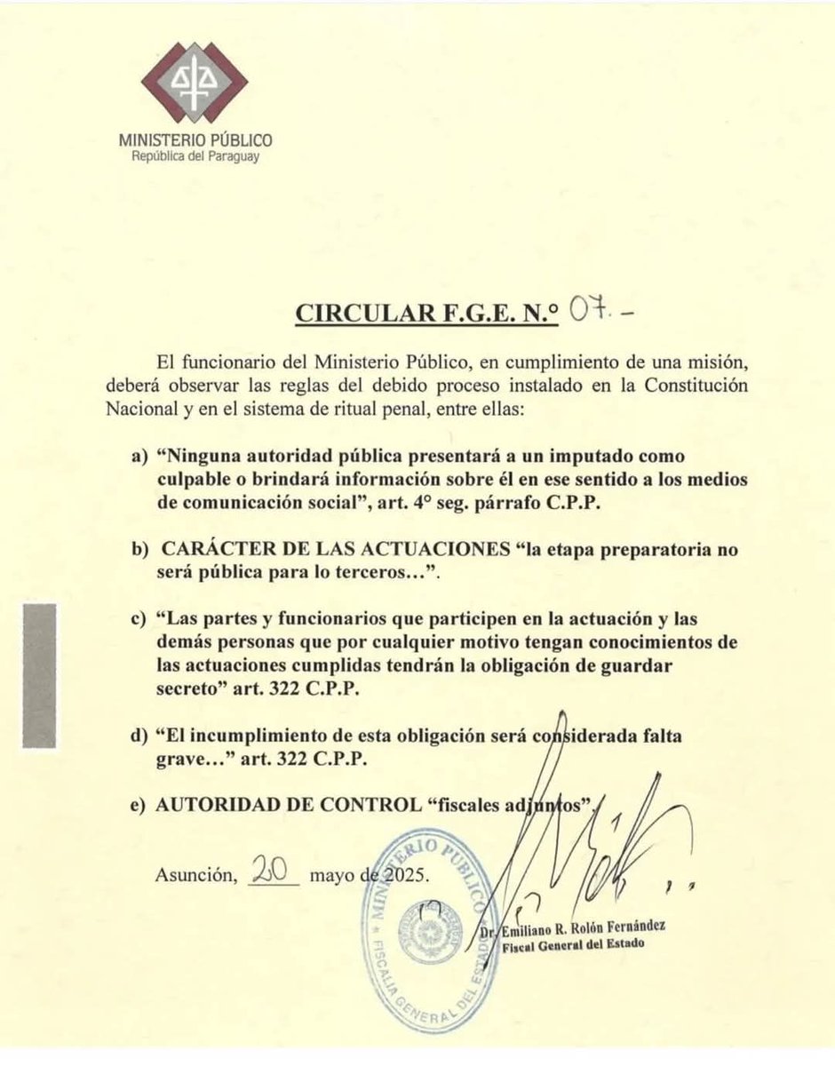 📢 ¡Grave contradicción del Fiscal General! ⚖️🚫 Viola su propia circular sobre el debido proceso

El 20 de mayo de 2025, el Fiscal General del Estado, Dr. Emiliano Rolón Fernández, emitió la CIRCULAR F.G.E. N.º 07📄, donde recordaba a los funcionarios del Ministerio Público la