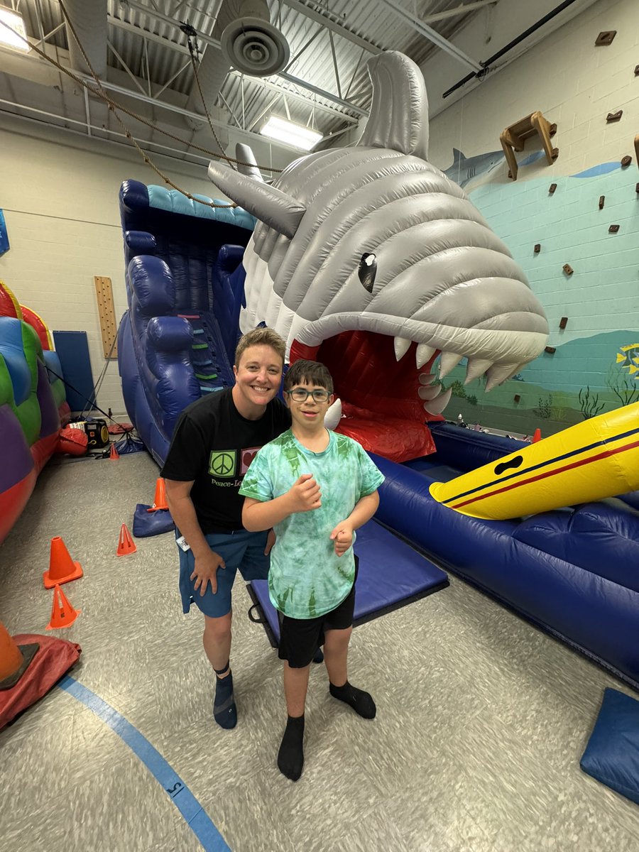 Special Day at Park! Chalk the Walk for 5th graders and field day! Special shout out to Ms. Beth helping someone’s last field day truly JAWSOME!! ✌🏻💙🦈 <a href="/WoParkSharks/">Worthington Park Elementary School</a> #itsworthit