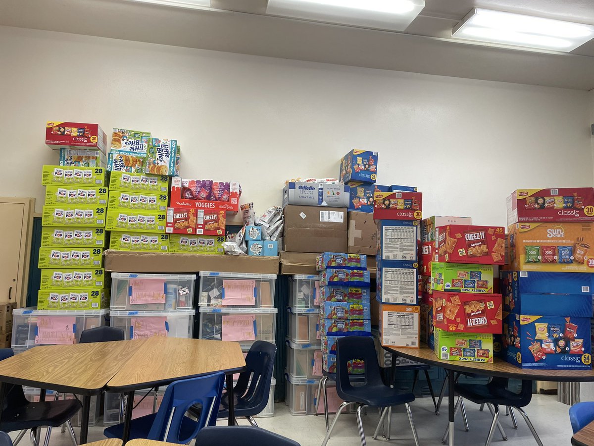 FWISD_EBN3's tweet image. What a day! Just before school is out gotta get snacks for summer school! #itstoohot #OneFWISD