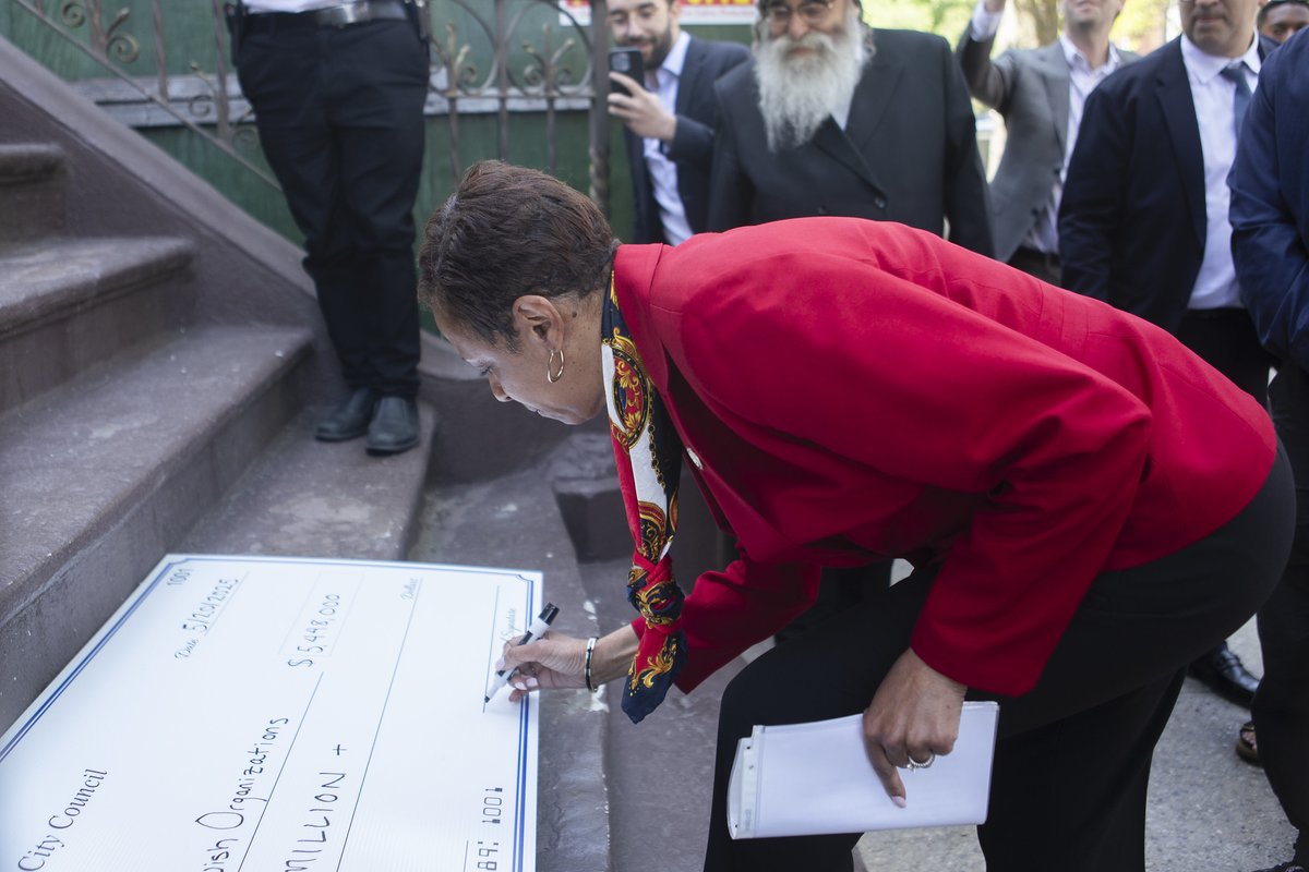 Adrienne Adams (@nycspeakeradams) on Twitter photo .<a href="/UnitedJewish/">UJO of Williamsburg</a> is an anchor in North Brooklyn, supporting working families, children, and seniors for decades.
Today, we celebrated over $5M in investments that <a href="/NYCCouncil/">New York City Council</a> secured to help UJO open a new headquarters that will act as a hub for vital social services. .<a href="/UnitedJewish/">UJO of Williamsburg</a> is an anchor in North Brooklyn, supporting working families, children, and seniors for decades.
Today, we celebrated over $5M in investments that <a href="/NYCCouncil/">New York City Council</a> secured to help UJO open a new headquarters that will act as a hub for vital social services.