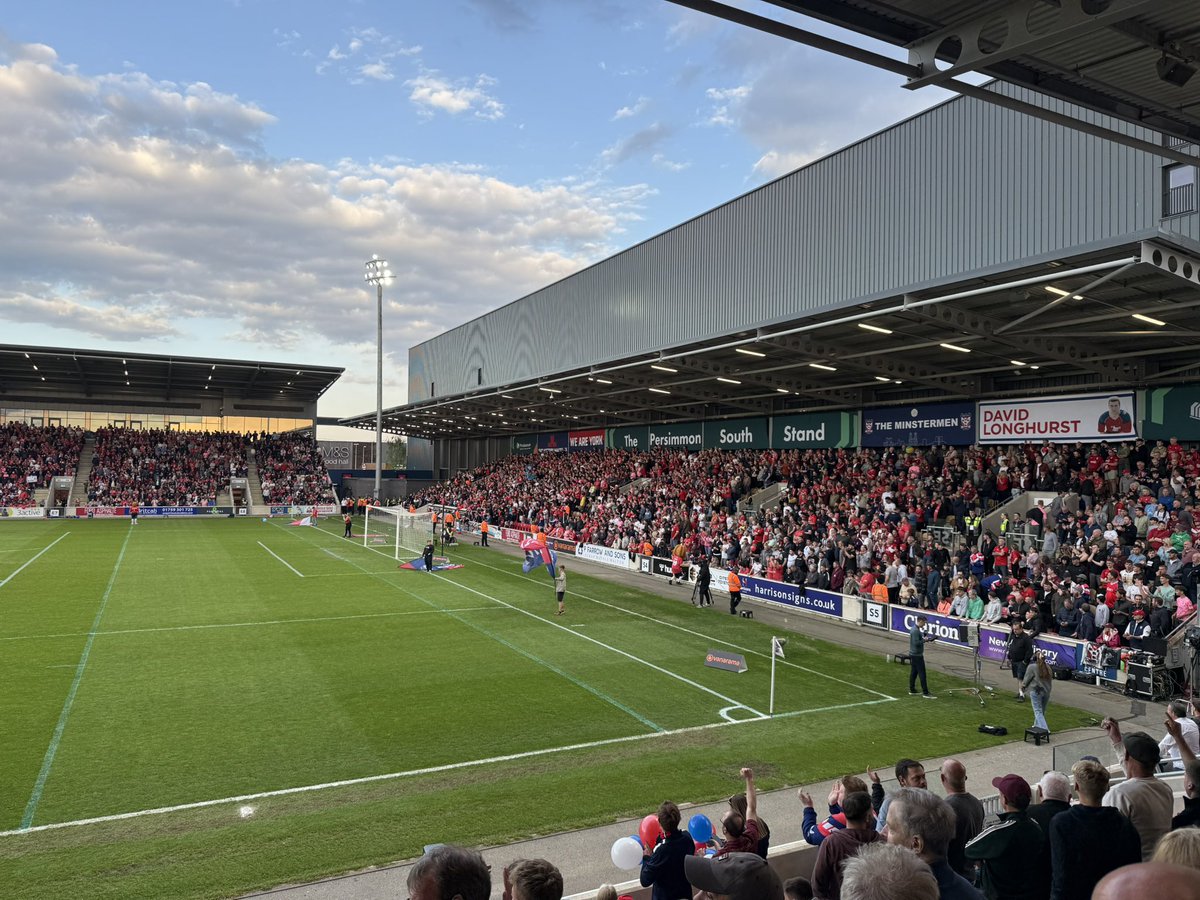 pinehurst5's tweet image. What a difference a week makes. @SunderlandAFC  and @YorkCityFC I was lucky enough to be at both but today not the result we had hoped for. #Tilltheend 🔴⚪️🔴⚪️