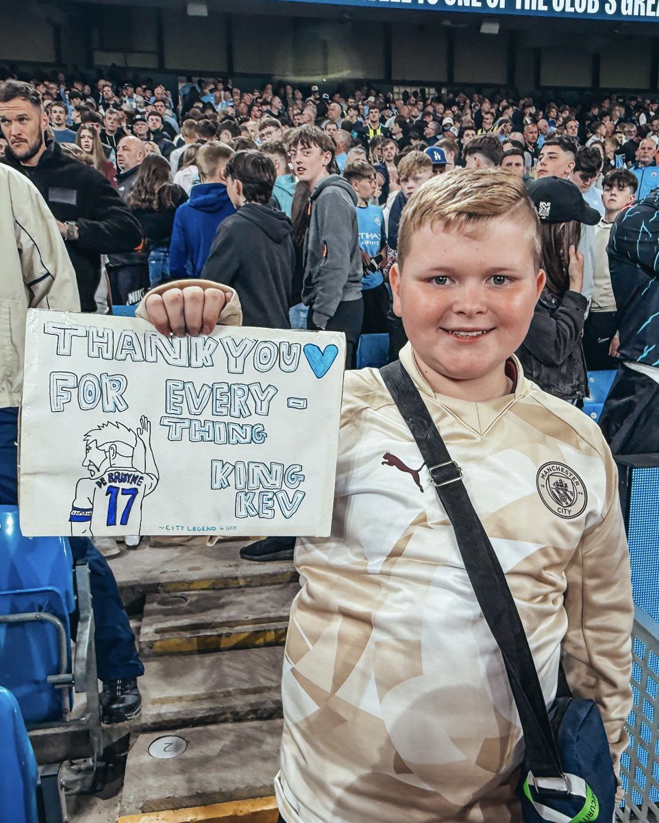ManCityUS's tweet photo. Young fans. Big legacy 🩵

Thank you, @KevinDeBruyne 👑 https://t.co/1EfoHddVKI