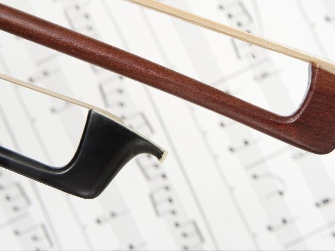 teds_list's tweet image. Learning to play the violin is a rewarding experience. A key aspect of violin playing is having the best bow that suits your needs. 

rfr.bz/t0b1511 

#violinteacher #violinconcerto