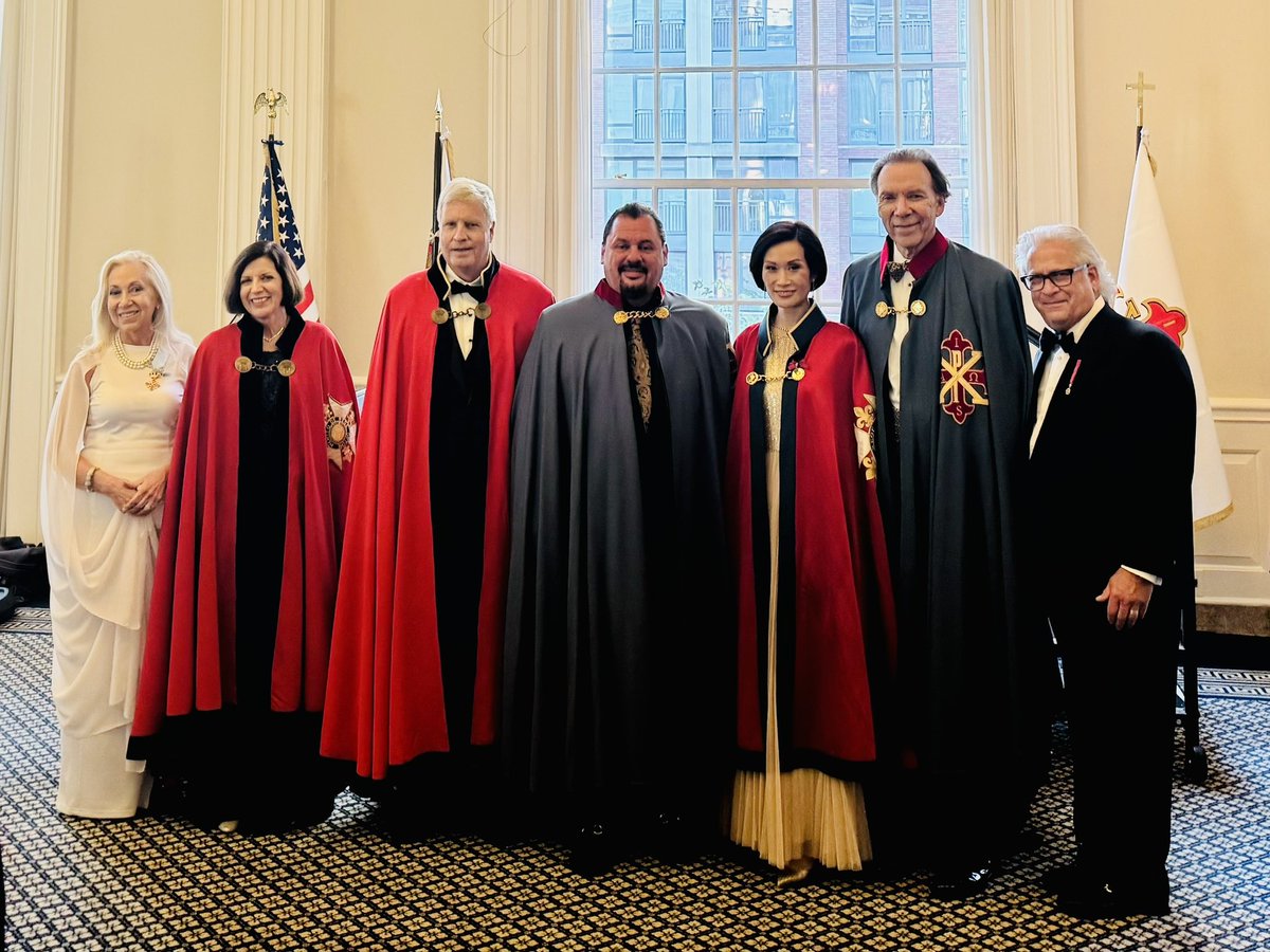 A moment I’ll never forget. Yesterday, I was honored to be invested as a Dame of the Royal Order of Francis I — a tradition nearly 200 years old! Knighthood and Damehood symbolize a timeless call to lead with purpose and serve with distinction. #Damehood #Leadership #Legacy