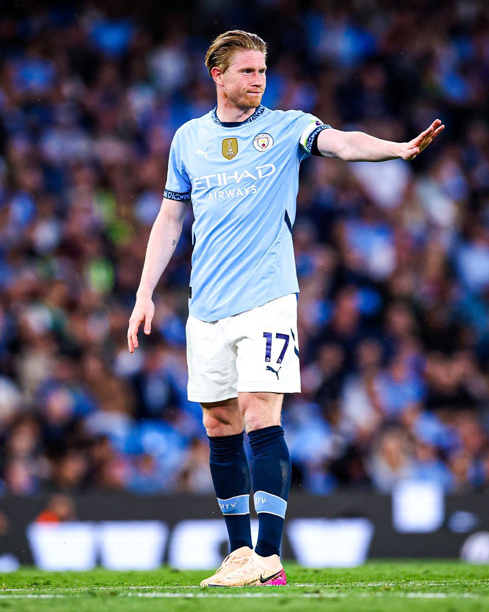 Amantedofute's tweet photo. ETERNIZADO!

Manchester City confirma que fará uma estátua do belga Kevin de Bruyne na parte de fora do Etihad Statium https://t.co/gE9AtvtnB1